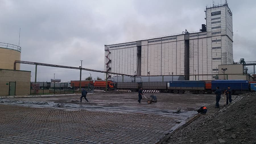 Волчанский МЭЗ («KERNEL» grp.) — Устройство бетонного дорожного покрытия.